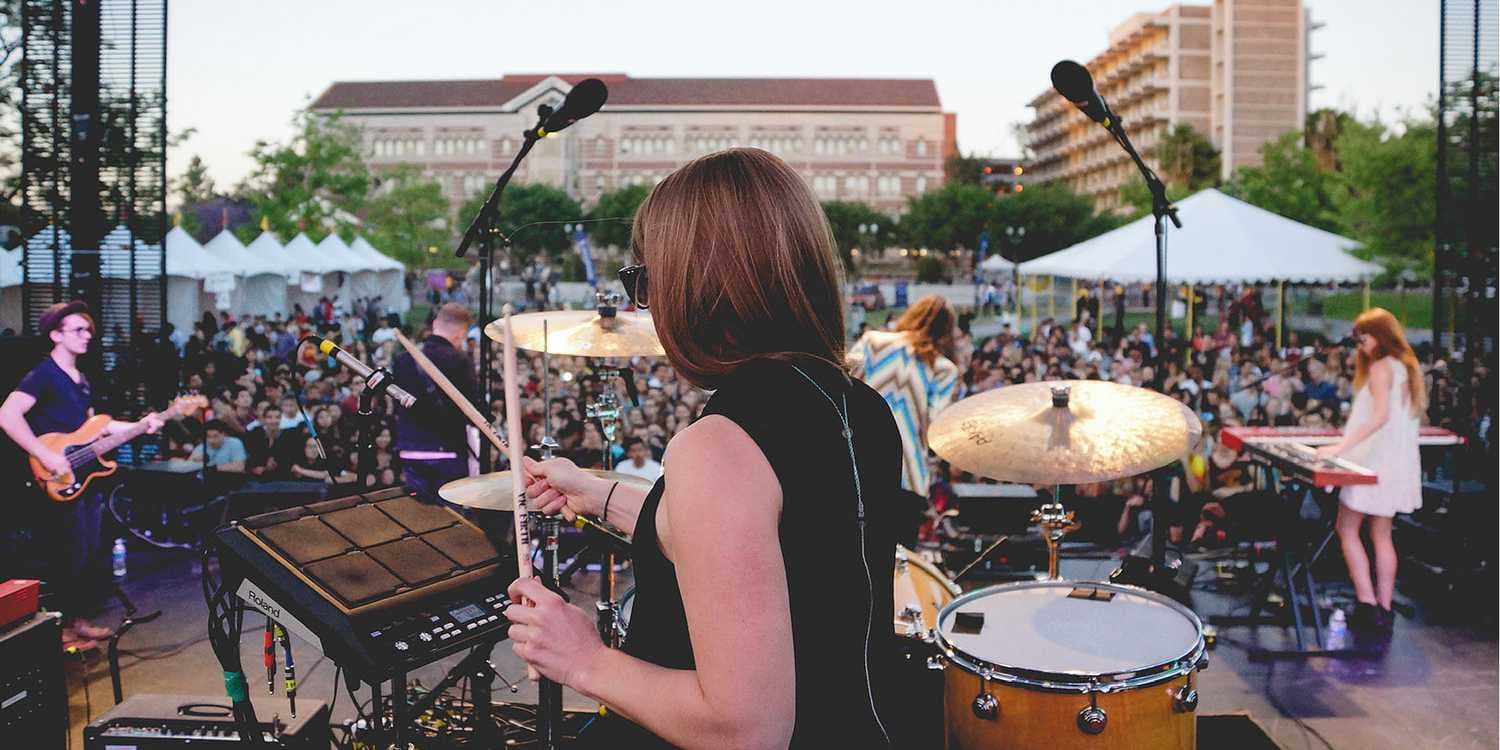 I you’ve seen BØRNS live, you’re very familiar with Kristen Gleeson-Prata. The sweet, smiley but hard-hitting drummer decked out in the coolest outfits you’ve seen. “Being in BØRNS has completely changed my fashion sense,” she laughs, “I’m so grateful.”