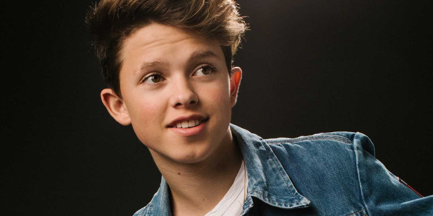 I was absolutely overwhelmed when I walked into Dallas’s House of Blues for the Jacob Sartorius show. It was sold out and packed. I’ve never heard so many screams.