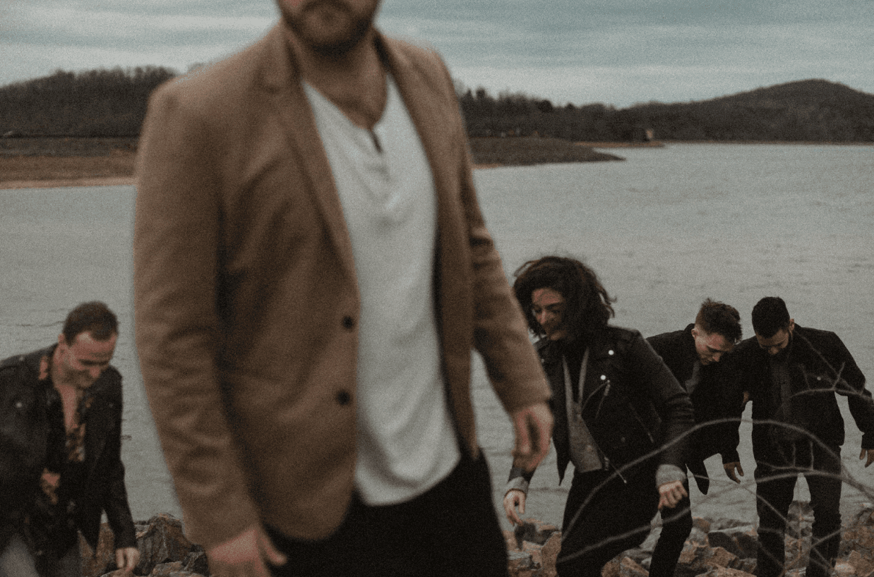 New Jersey-based indie rock band Wyland has released their new single “Nowhere Now.” The band consists of Ryan Sloan (lead vocals, guitar, piano), Ariella Mastroianni (vocals, keyboards), Chris Luna (drums, vocals), Patrick Viso (guitar) and Zachary Calidonna (bass guitar). I got to speak to them