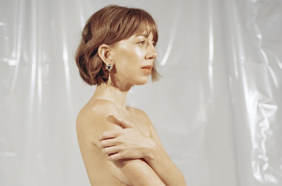 After taking some much needed time off, Ella Vos is back and her new EP, Watch and Wait– out January 25th– is even more raw, emotional, and inspirational than her last album. I completely fell in love with Vos’s music when I had the honor of interviewing her a year ago, and her new music journey is