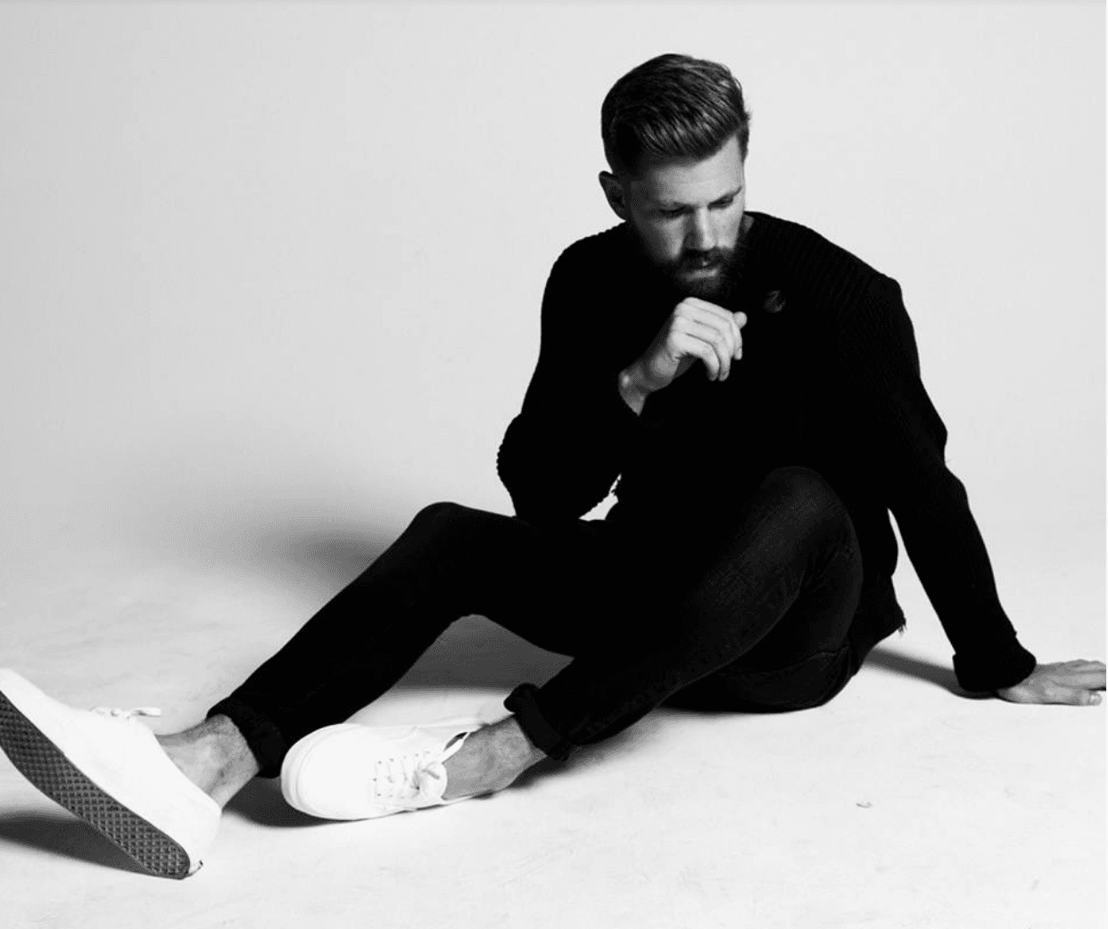 Mokita’s continuing the ride of his momentum of last year with his single, “Kiss & Tell.” Equally as addicting as his previous songs, this relatable song hits in all the right places. If you thought the single was great, the video is even better. I am in awe of Mokita’s talent and can’t wait to see