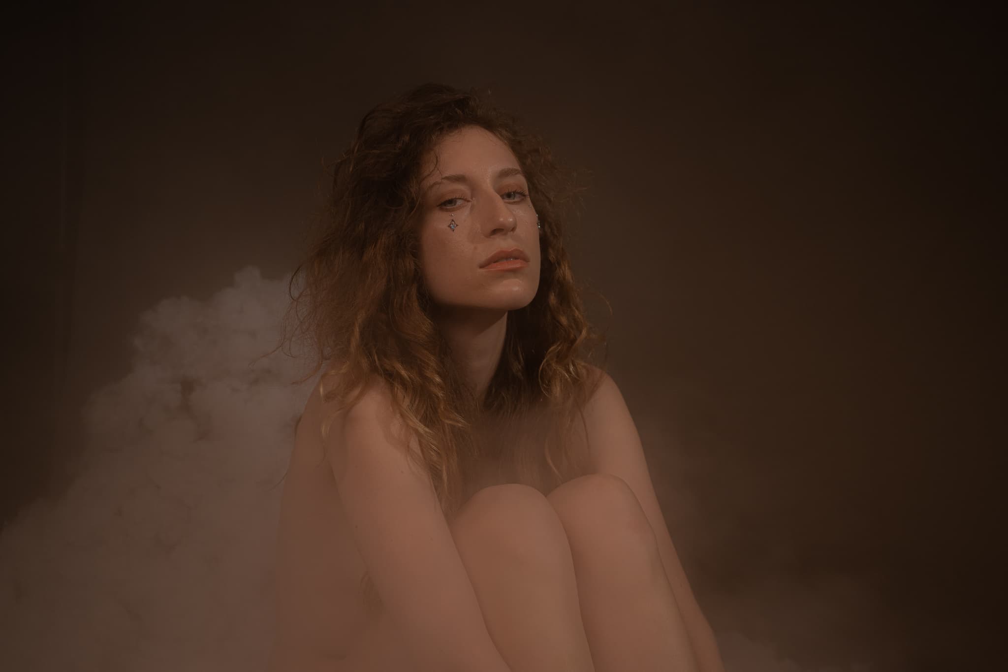 Maiah Manser is no stranger to the music industry, she was a backing vocalist for Mary Lambert which had her opening for Sam Smith, Ariana Grande, and Pharrell Williams, but the noir-pop songstress is an artist in her own right. Her song “DoLL” is a gritty and looming. Her emotional lyrics are the
