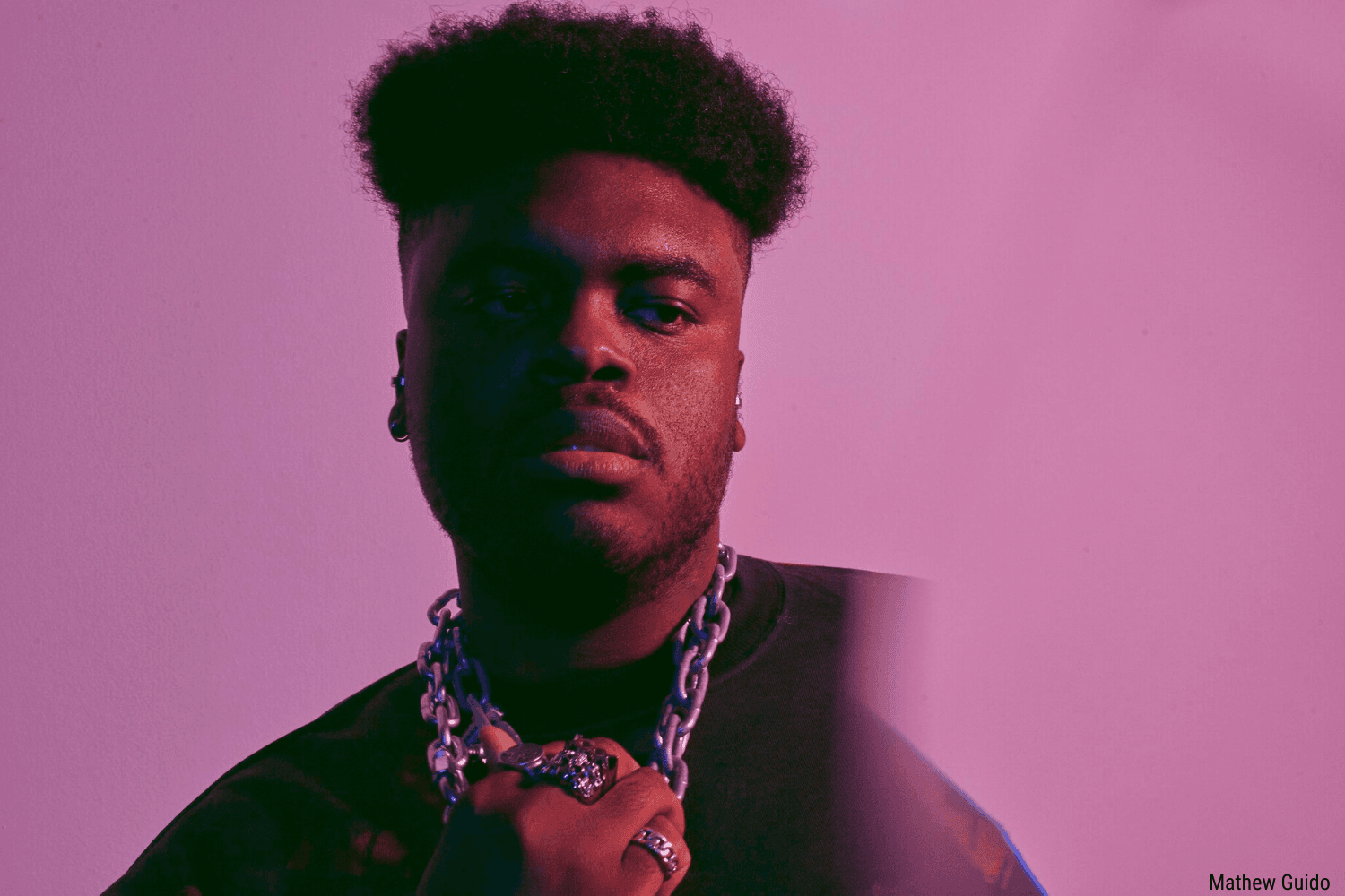 Tedy is one of the hottest up-and-coming artists right now and his song “Stuck” is made for people who are feeling like they’re in a rut and can’t get out. The song is about accepting our dark side and learning how to move forward and climb out of that pit. We talked to Tedy about the new song and
