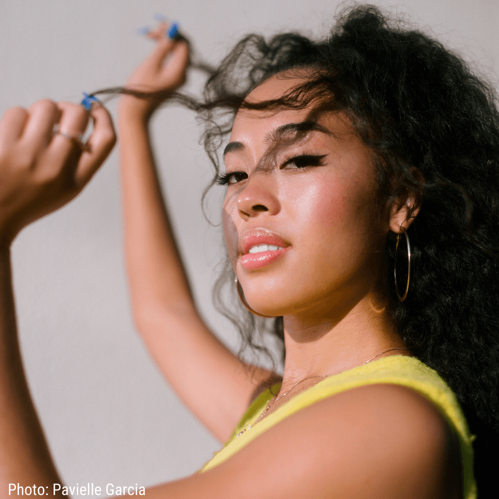 Emerging R&B princess, Joyce Wrice’s newest release, “So So Sick” is a chill ballad to cure a broken heart. The accompanying music video follows the singer on a laid back girls’ night out equipped with dance numbers and a cameo by rapper, Smino. The visual’s streetwear glam and the track’s breezy