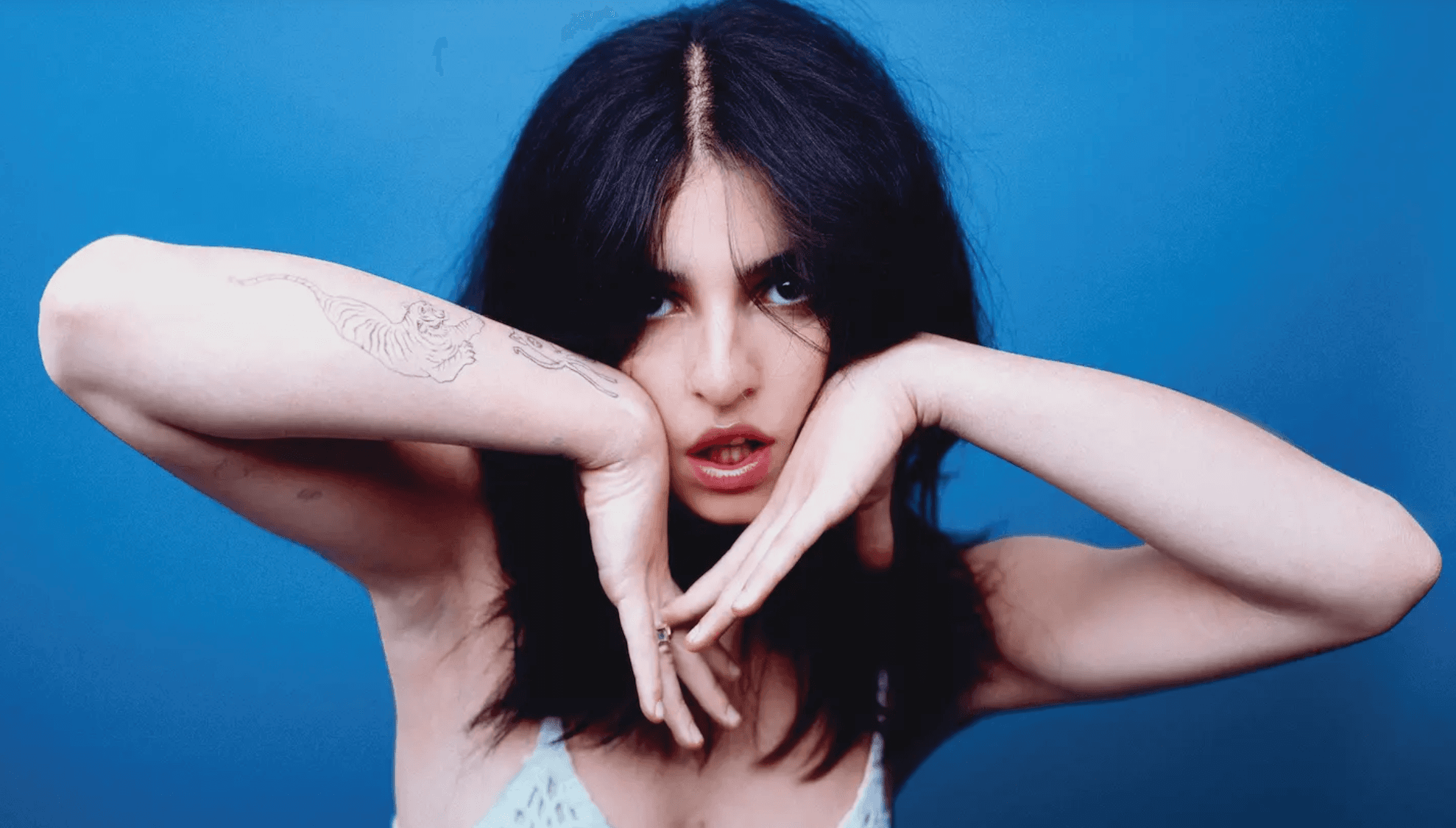 renforshort has been building an impressive career. She’s toured with Yungblud, The Band Camino, and Tai Verdes, and her album ‘dear amelia’ evokes a sort of intimacy and authenticity that feels so rare. We talked to her at SXSW about the importance of taking care of your mental health and the