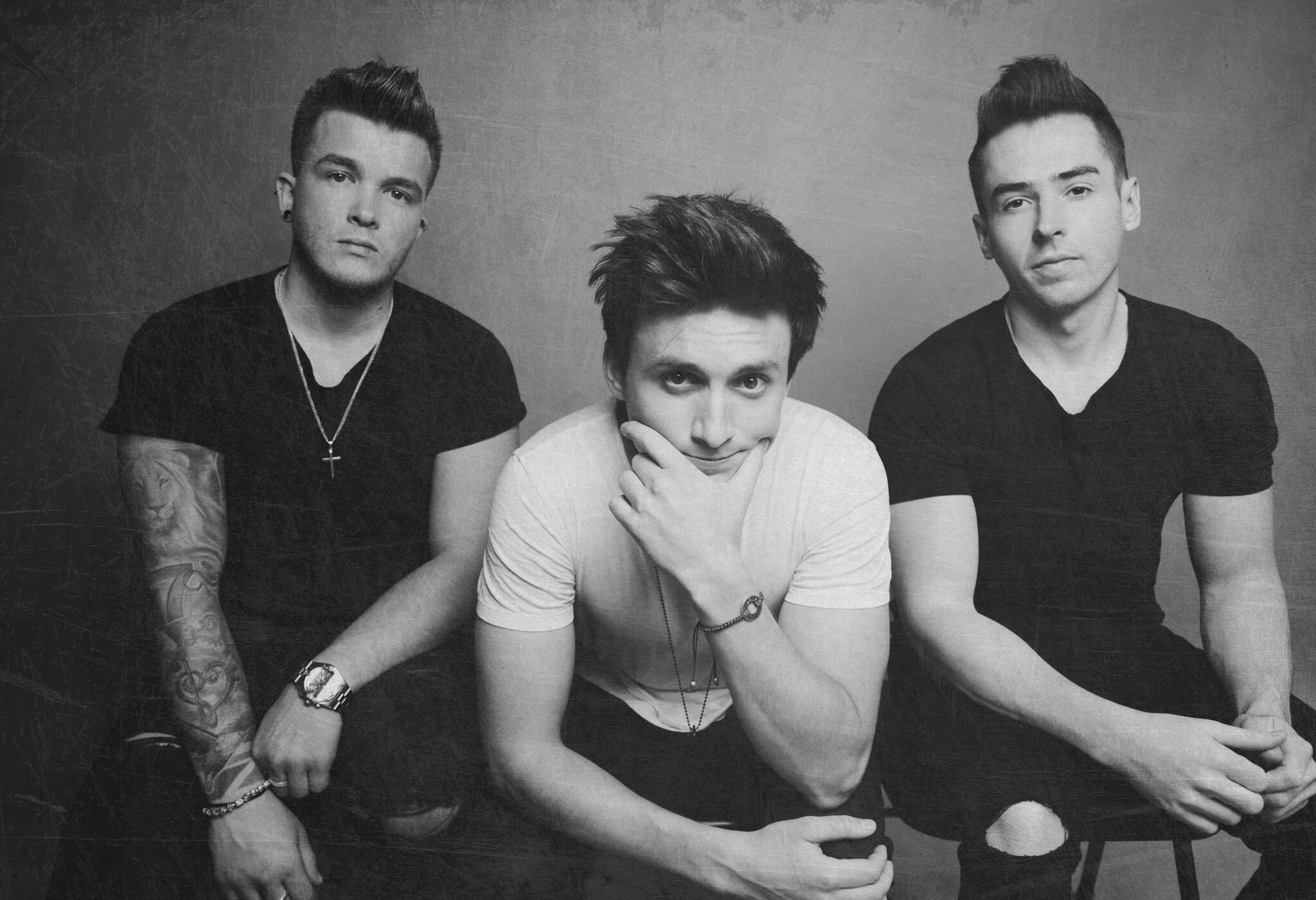 Evaride Talks Music and Making the World a Little Less Heartless