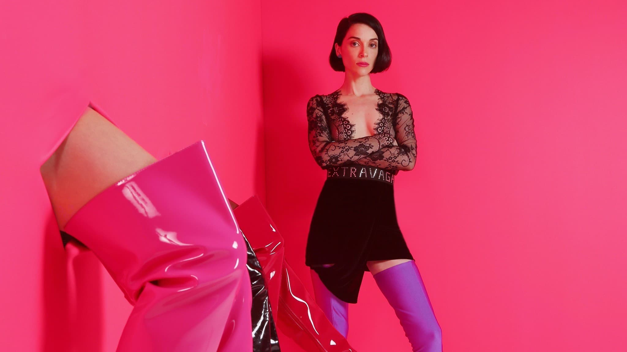 If you’ve ever considered going to a St. Vincent concert, do it, buy the tickets now and go. You’ll be greeted with one of the most cinematic shows you’ll ever see. Formally known as Annie Clark, St. Vincent is a musical genius with stunning artistic concepts. From her killer costumes, to her