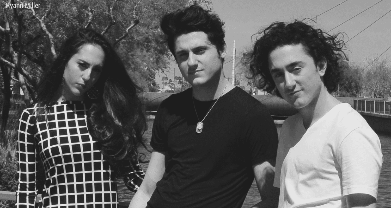 If you do any kind of searching into up-and-coming trio Just Seconds Apart, you will find the same two things in every piece written about them; everything there is to know about their brand new single “Santorini Dream” and some fun facts about each of the 18-year-old triplets Sela, Alex, and Ari