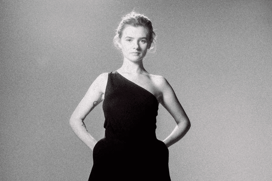 Rosie Carney just released her extremely personal debut album Bare last month and we can’t get enough of how vulnerable she is, we talked to the singer-songwriter about what has been inspiring her lately. How old were you when you first started writing your own music? What drew you to music in the