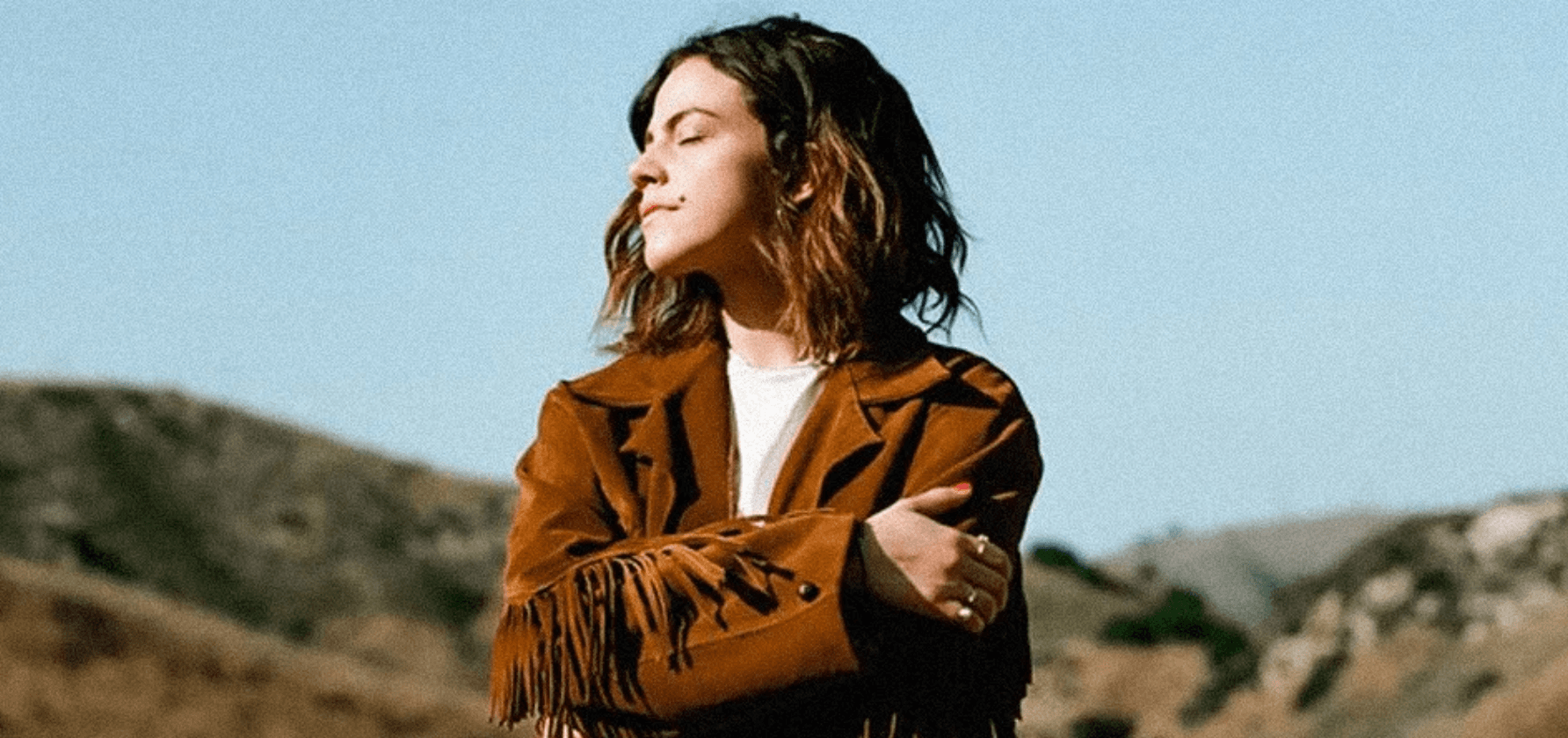 Riah was a tiny figure all in purple at The Shrine Auditorium. She was opening for LANY and the packed house sang her lyrics back to her. That same day Riah dropped her debut EP ‘Heartbreak Magic’ a five-track wonderland filled with intricate dreamscapes and an undeniable honesty that cuts to the