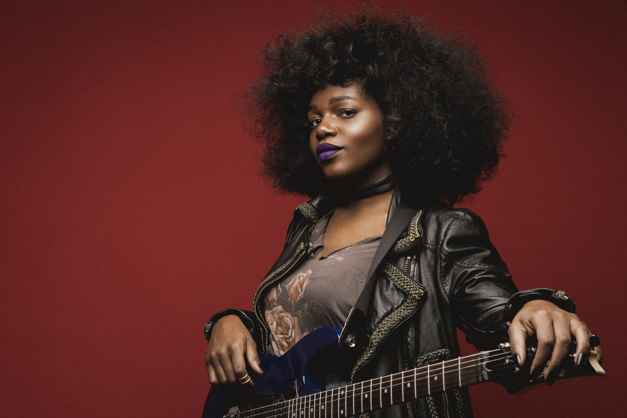 “All I want is money and peace.” – Lorine Chia’s amazing new video has a simple message but one that only she could convey in such a unique way. We talked to the up-and-coming artist about the new video and what keeps her motivated. How did you get started in music? Lorine: My dad plays the guitar