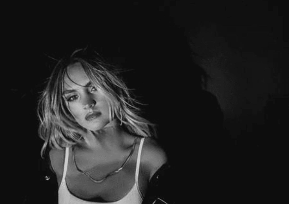 Jenny March is the cutest little bean and I could have talked to her all day – had our coffee shop location not closed almost immediately after we got there! We talked about her musical beginnings and her single, “Rebound.” Seriously so excited to see what she’s going to do next this year! Tell me