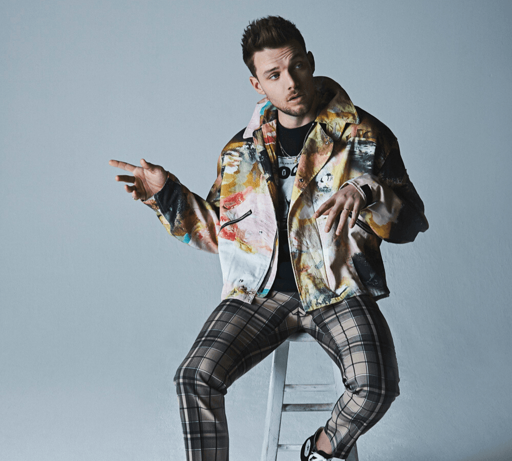 It’s funny – you hear an artist on the radio and you add him to your list of artists to interview and about 2 weeks later, you get an email to talk to that exact same artist. I first heard John K’s “If We Never Met” when I was just driving around my hometown for the holidays and fell in … Read More
