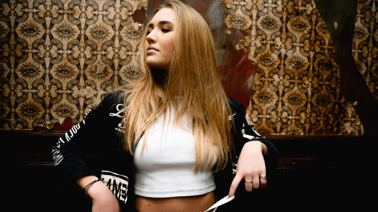 Gillian is incredibly talented and we’ve been a huge fan of hers at the New Nine for so long. We’re thrilled to premiere the music video for “High”! The song is taken by raw emotions that Gillian knew we and her listeners would relate to. Gillian, tell me the inspiration behind High? Gillian: Like