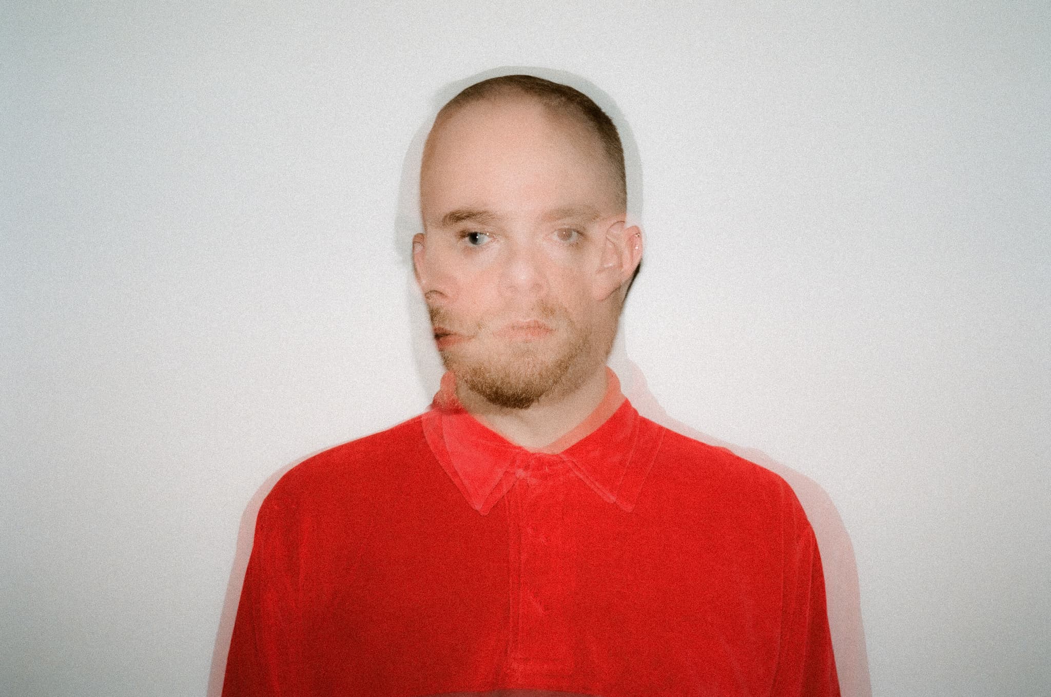 Jacob Asher, from Joywave, is exploring new depths in his solo music. His sound is layered, effortless melodies laced with hip-hop and hyper-pop elements to create a sound that is completely original. We talked to Jacob about his distinctive sound and how he’s keeping sane lately. How did you get