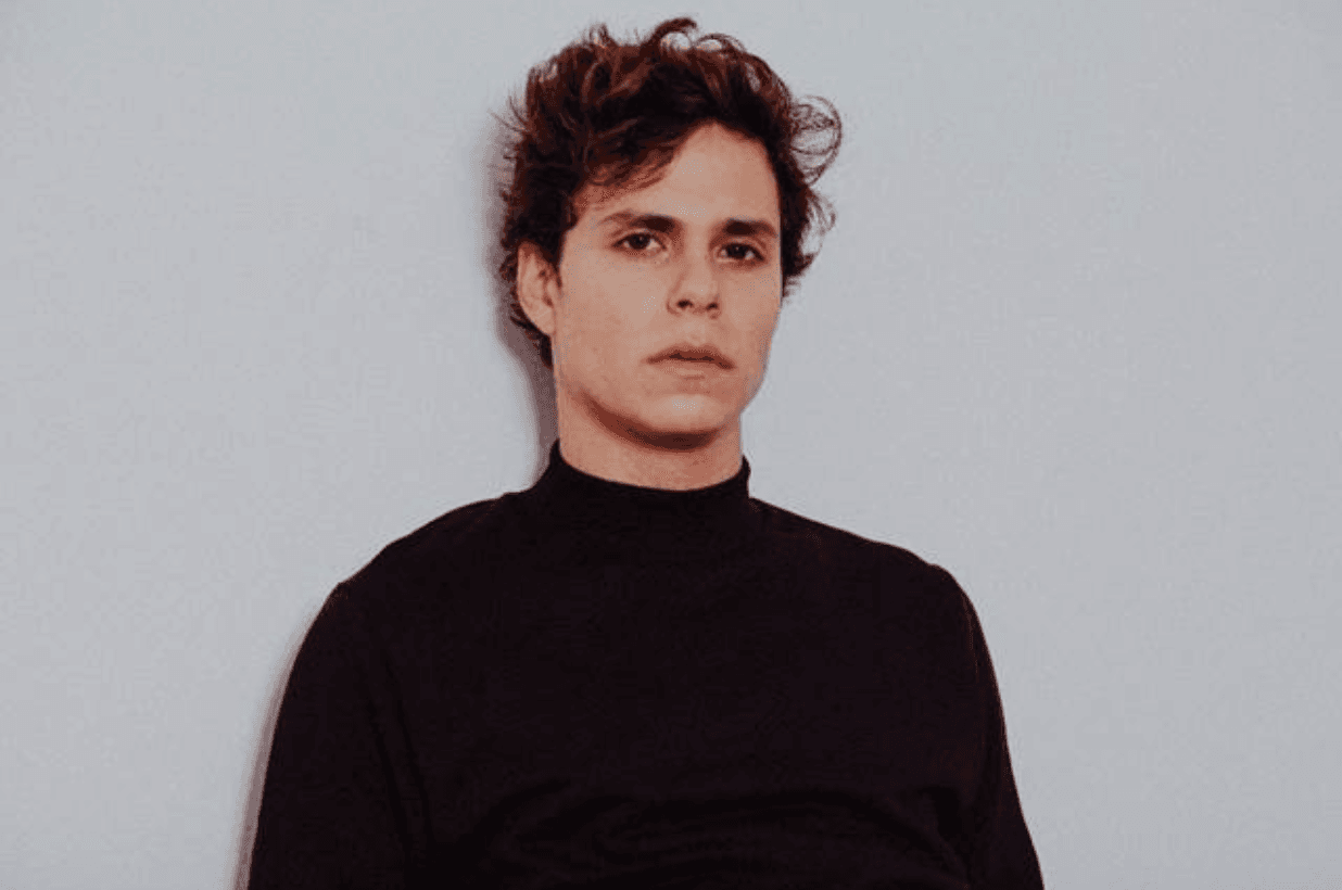 Awgust infuses pop with an edge. He’s created blunt lyrics that mesh not only his R&B influence but also Latin sounds.. Born to Venezuelan parents, he spent his formative years in Texas. After touring with the likes of Fifth Harmony, Selena Gomez, Backstreet Boys, New Kids on the Block, he began