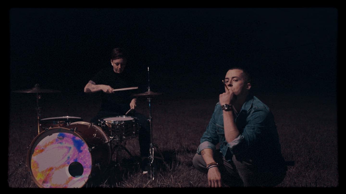 Emerging rapper Landalin channels his inner Raoul Duke from the 1998 cult classic, Fear and Loathing in Las Vegas for his latest music video release. “Fear & Loathin” is the second single from his recent EP, Cavity. The accompanying video pays homage to the psychedelic film and highlights the