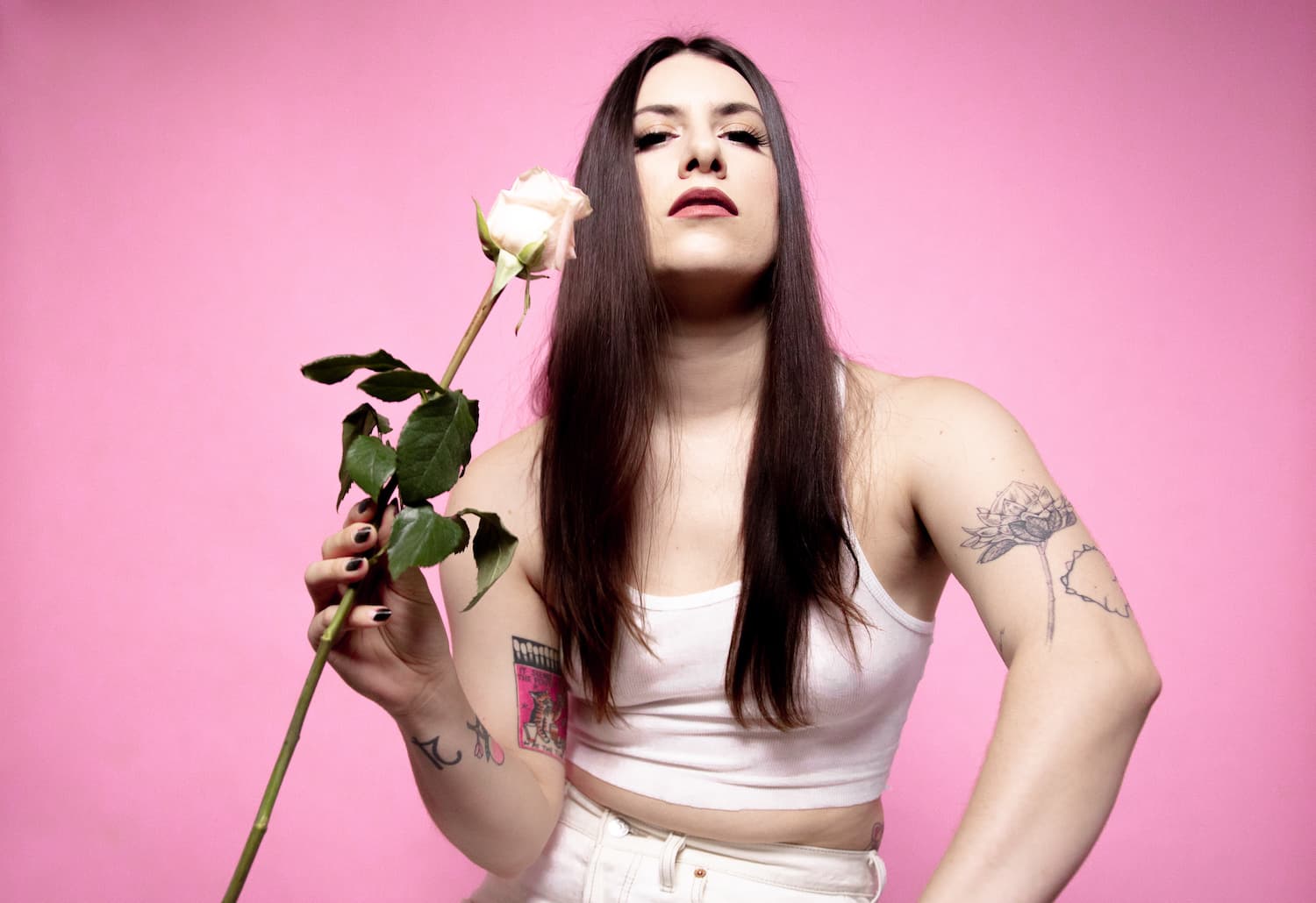 That Brunette’s quirky, sparkling pop is instantly addicting and her new song “Secret Crush” is a lush, vibrant track that embodies that feeling of a new crush so well. We talked to the up-and-coming artist about the new song, Taylor Swift, and being a triple Gemini!!! How did you get started in