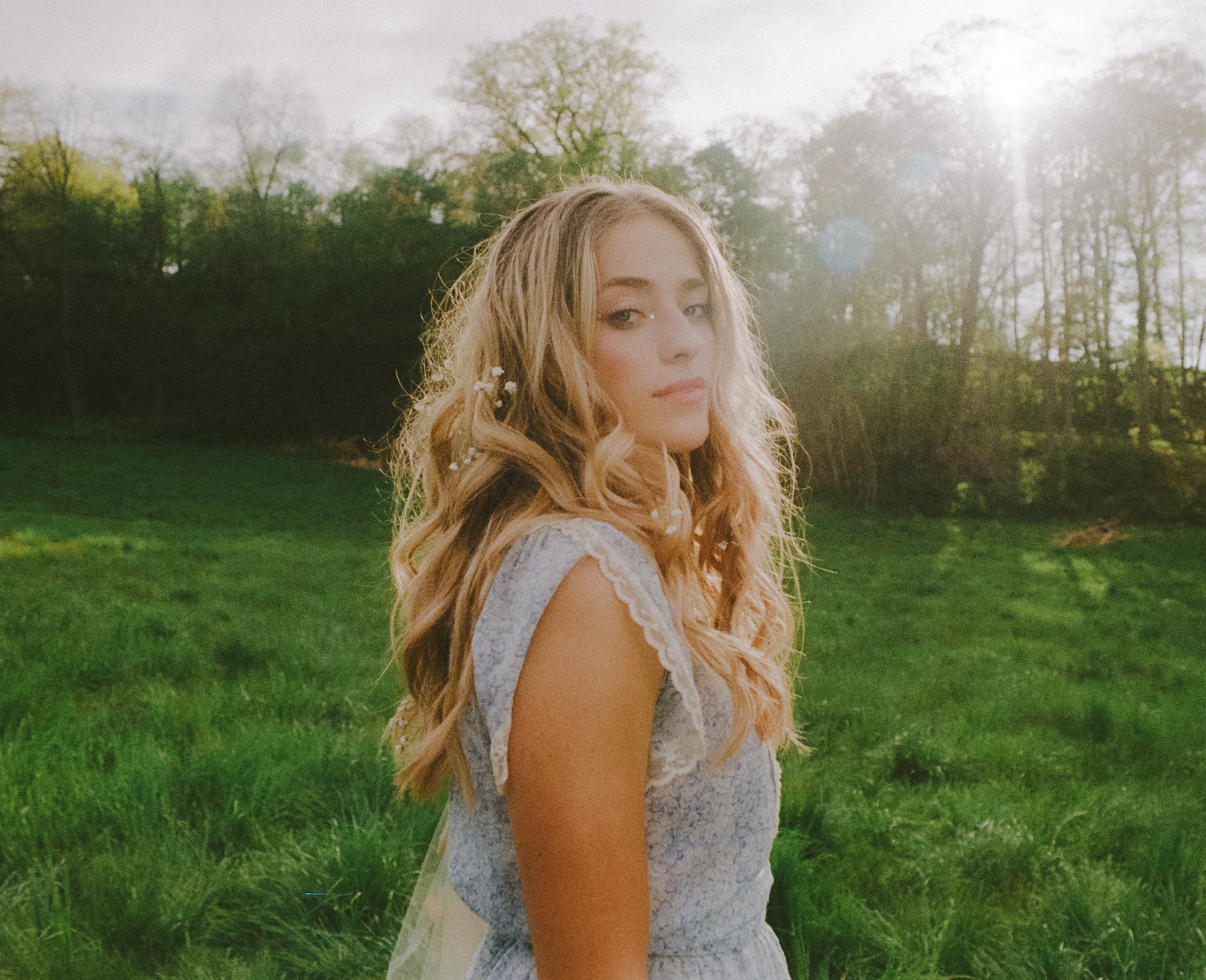 Brynn Cartelli: Falling For A Gemini