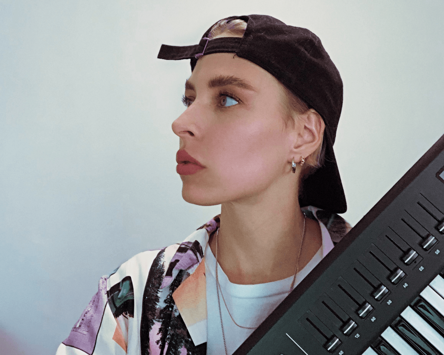 Artist To Watch: Molla Roi