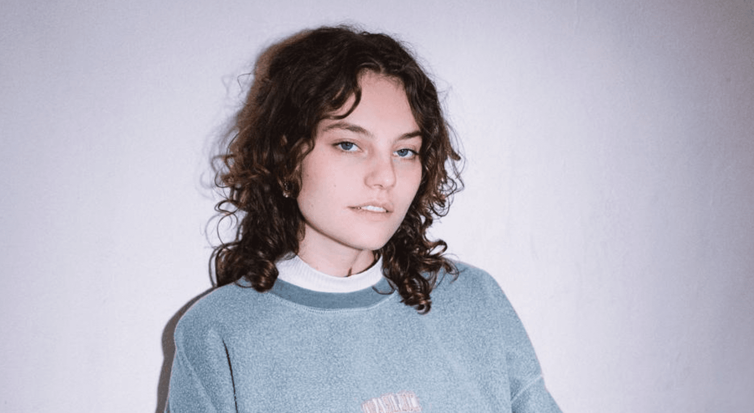 Iris Jean’s delicate voice and gorgeous melodies make her songs so addictive. Her new song “Sleep Tonight” perfectly displays her prowess for indie pop. We talked to her at SXSW about building a good team and how to get over nerves. How did you get started in music? Iris Jean: I started playing